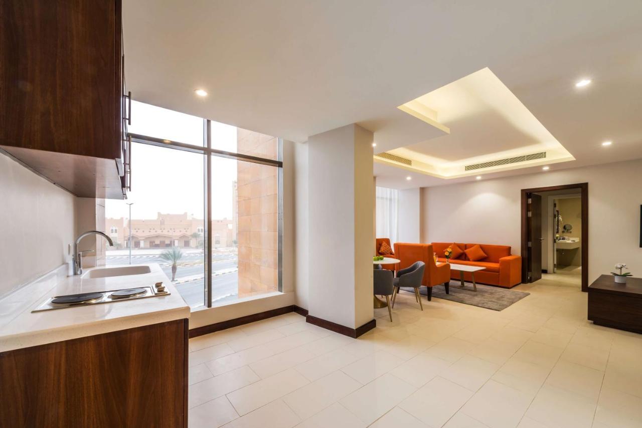 Best Western Plus Al Qurayyat City Center Extérieur photo