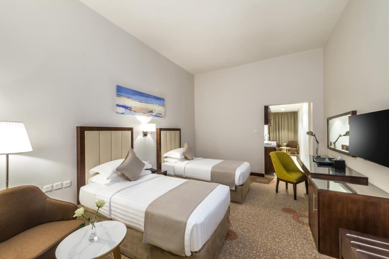 Best Western Plus Al Qurayyat City Center Extérieur photo
