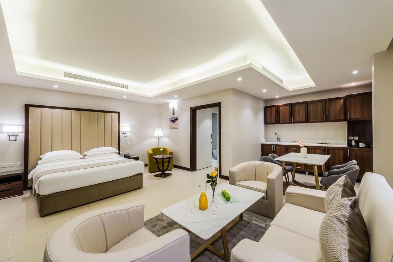 Best Western Plus Al Qurayyat City Center Extérieur photo