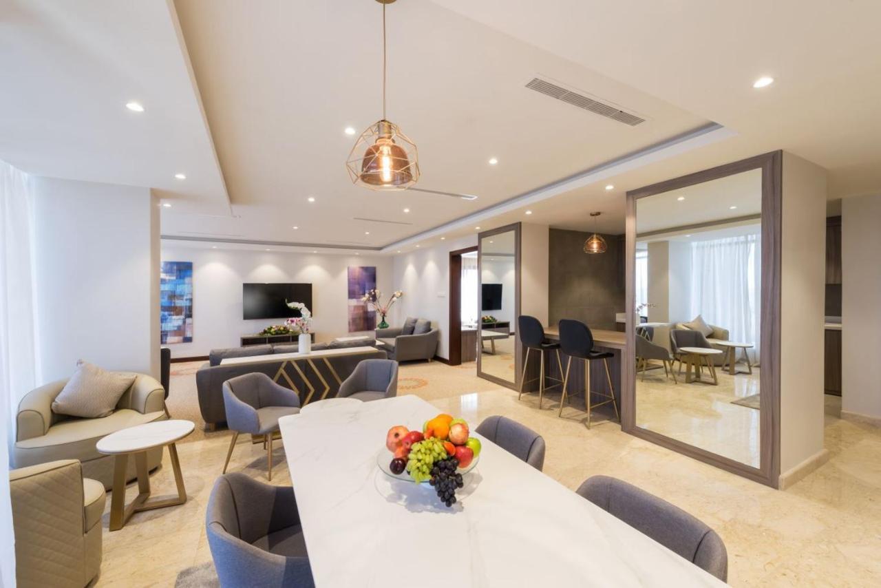 Best Western Plus Al Qurayyat City Center Extérieur photo