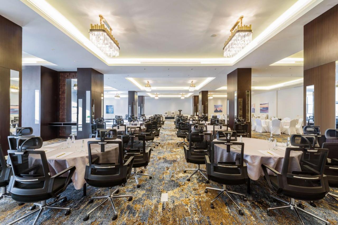 Best Western Plus Al Qurayyat City Center Extérieur photo