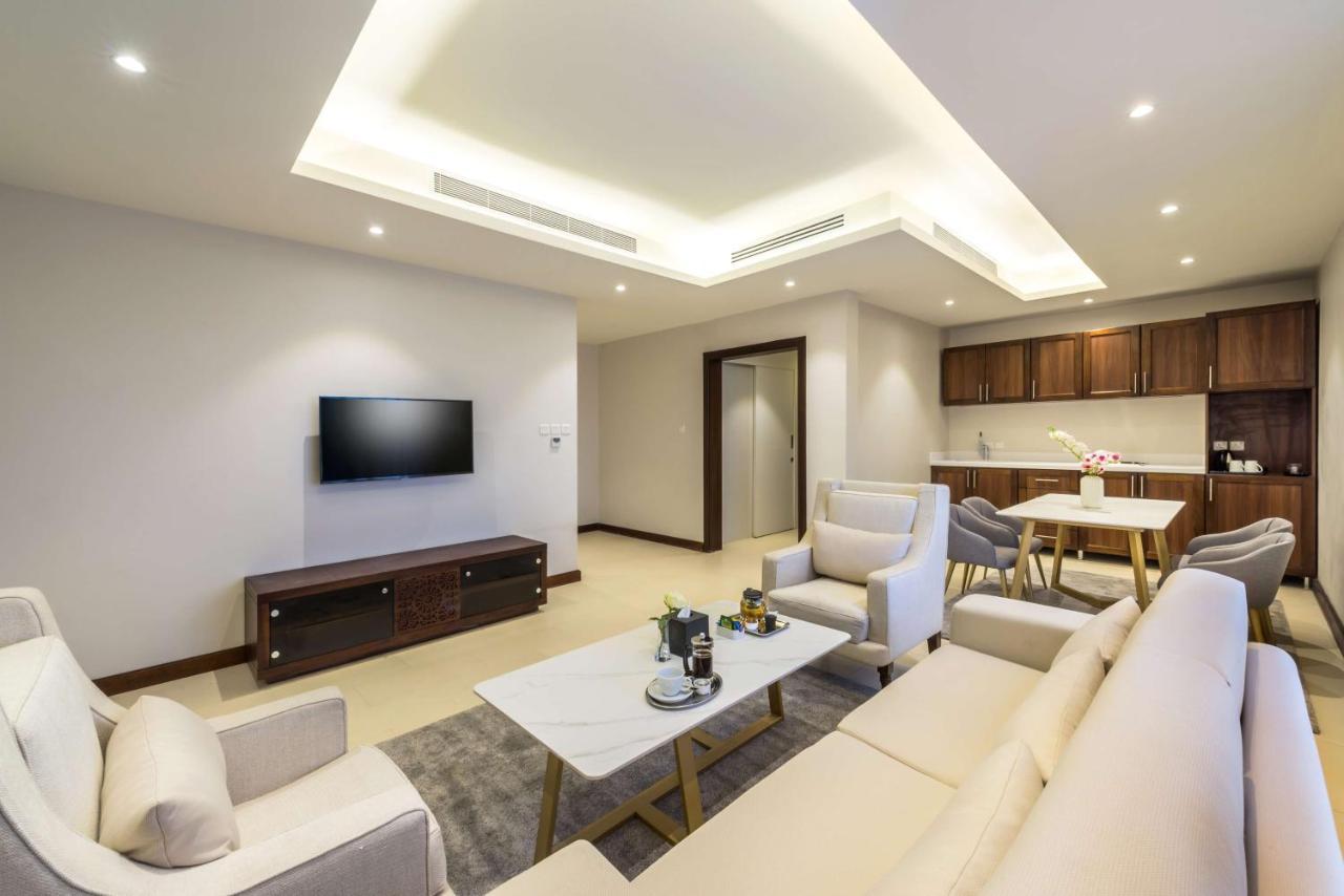 Best Western Plus Al Qurayyat City Center Extérieur photo