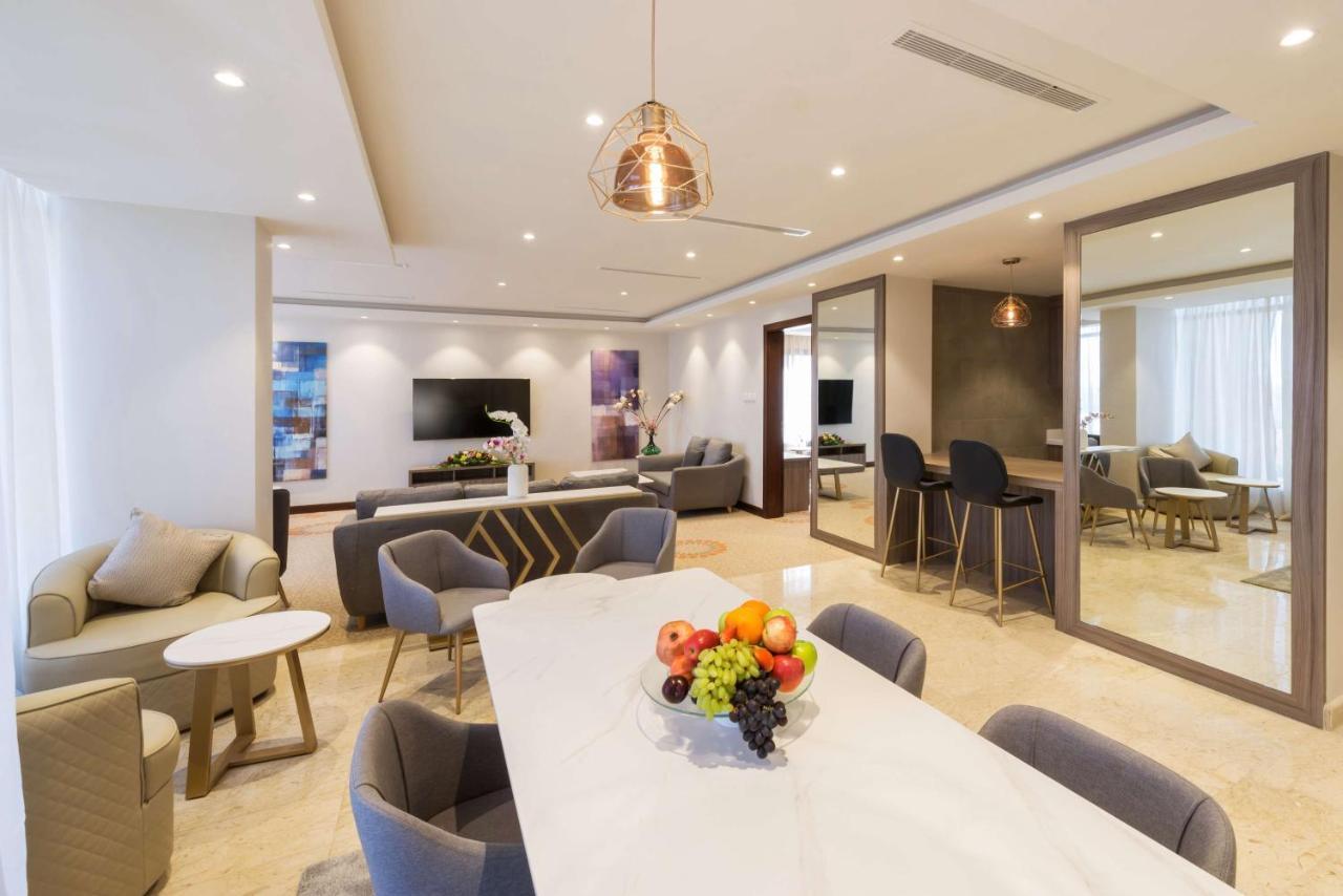 Best Western Plus Al Qurayyat City Center Extérieur photo